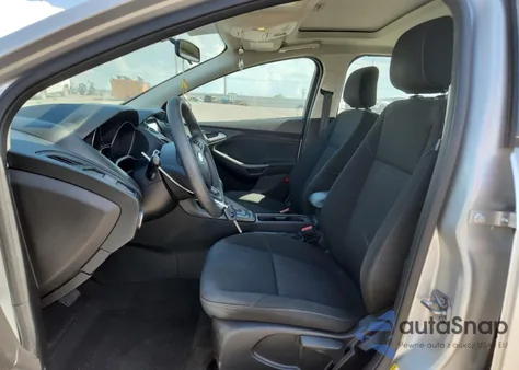 2018 Ford Focus Sel z USA, uszkodzony, nr VIN 1FADP3H2XJL311901